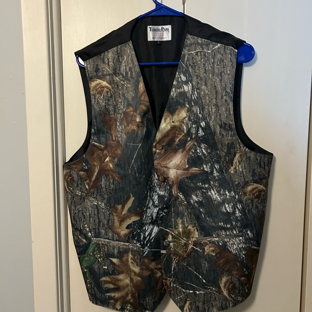 Tuxedo Park Men’s Camo Vest - Brown & Black